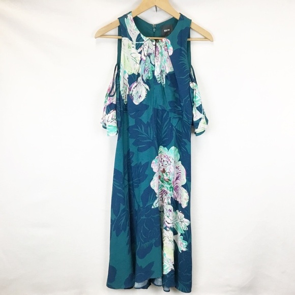 Anthropologie Dresses & Skirts - Anthropologie Maeve Elia Cold Shoulder  Dress